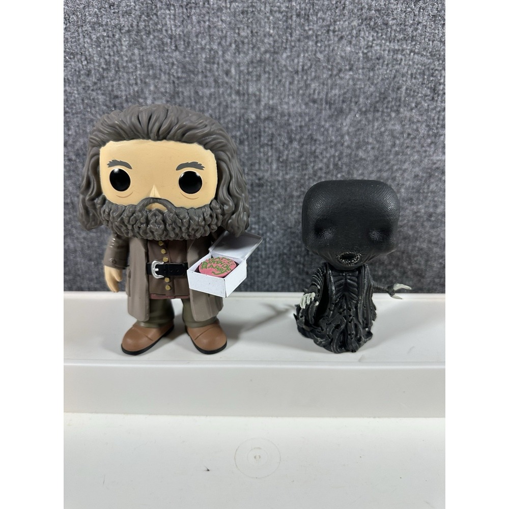 Funko Pop! Harry Potter Rubeus Hagrid with Cake Vinyl Figure #78 And Dementor